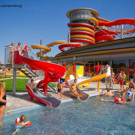 Familien Chalet Mit Direktem Bademantelgang Zur Therme 러츠맨스버그 외부 사진