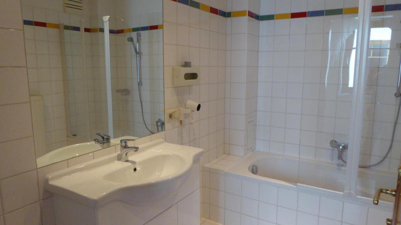 Familien Chalet Mit Direktem Bademantelgang Zur Therme 러츠맨스버그 외부 사진