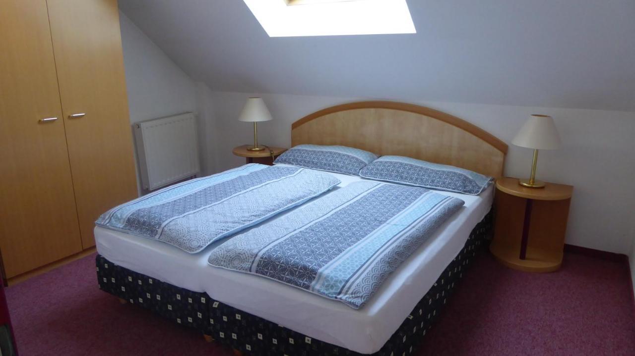 Familien Chalet Mit Direktem Bademantelgang Zur Therme 러츠맨스버그 외부 사진